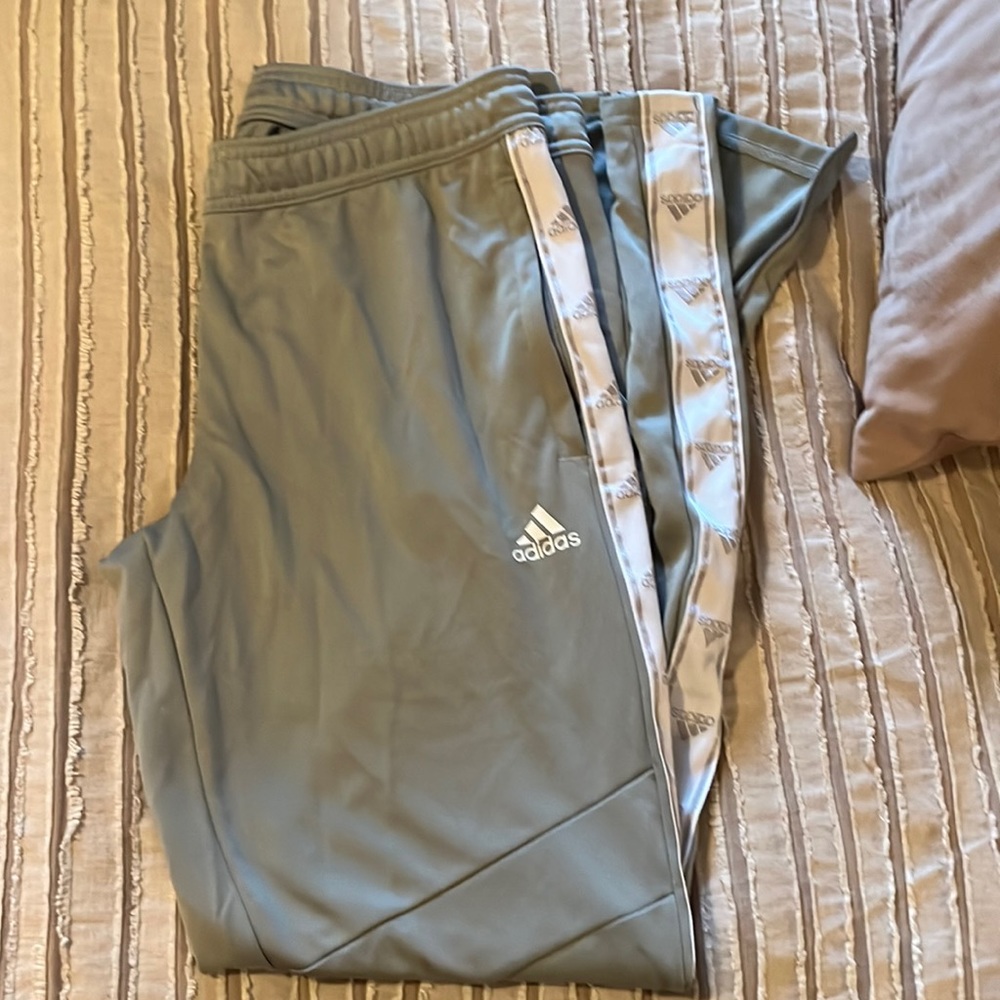 Adias pants